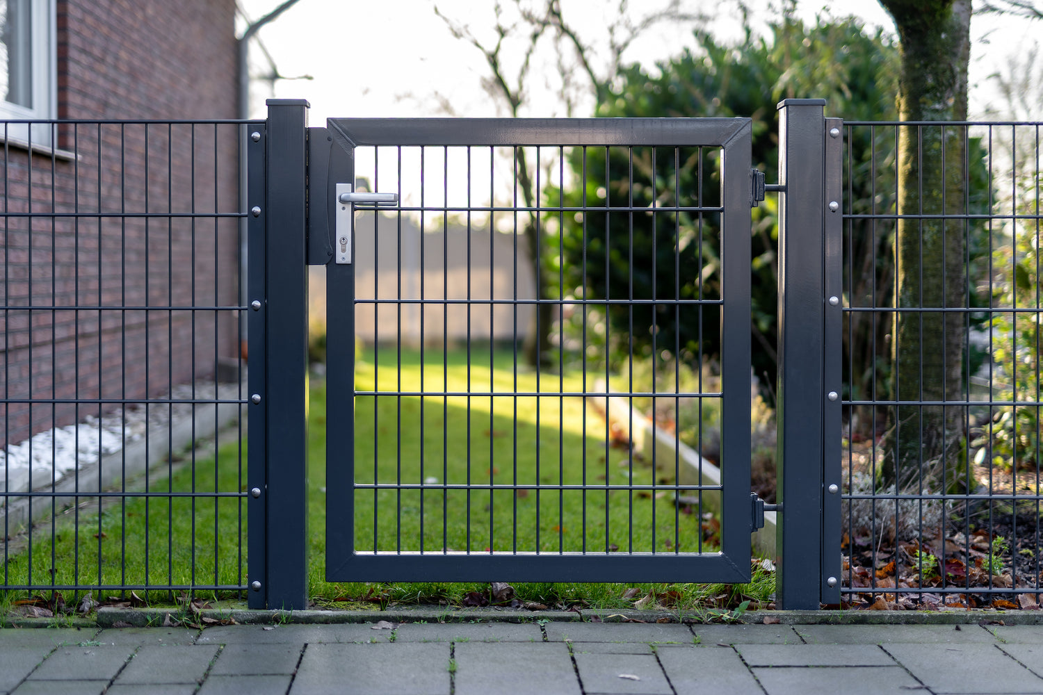 Doppelstabmattenzaun Tore: Ein- und zweiflügelig