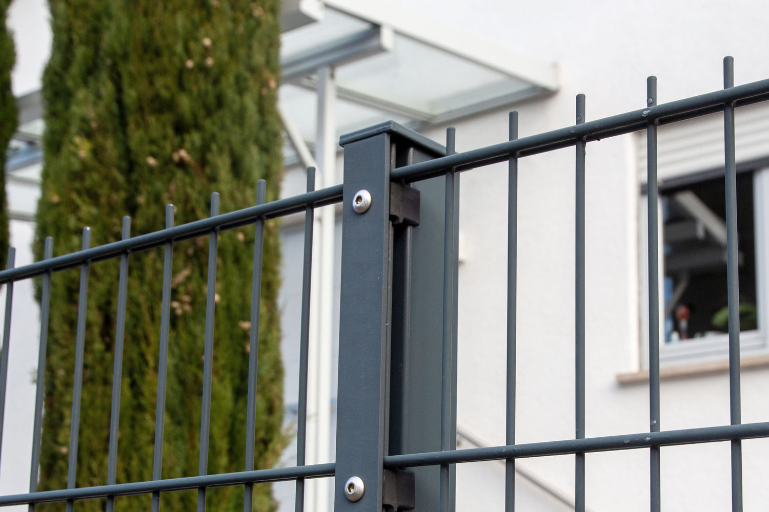 Doppelstabmattenzaun Pfosten und Eckpfosten